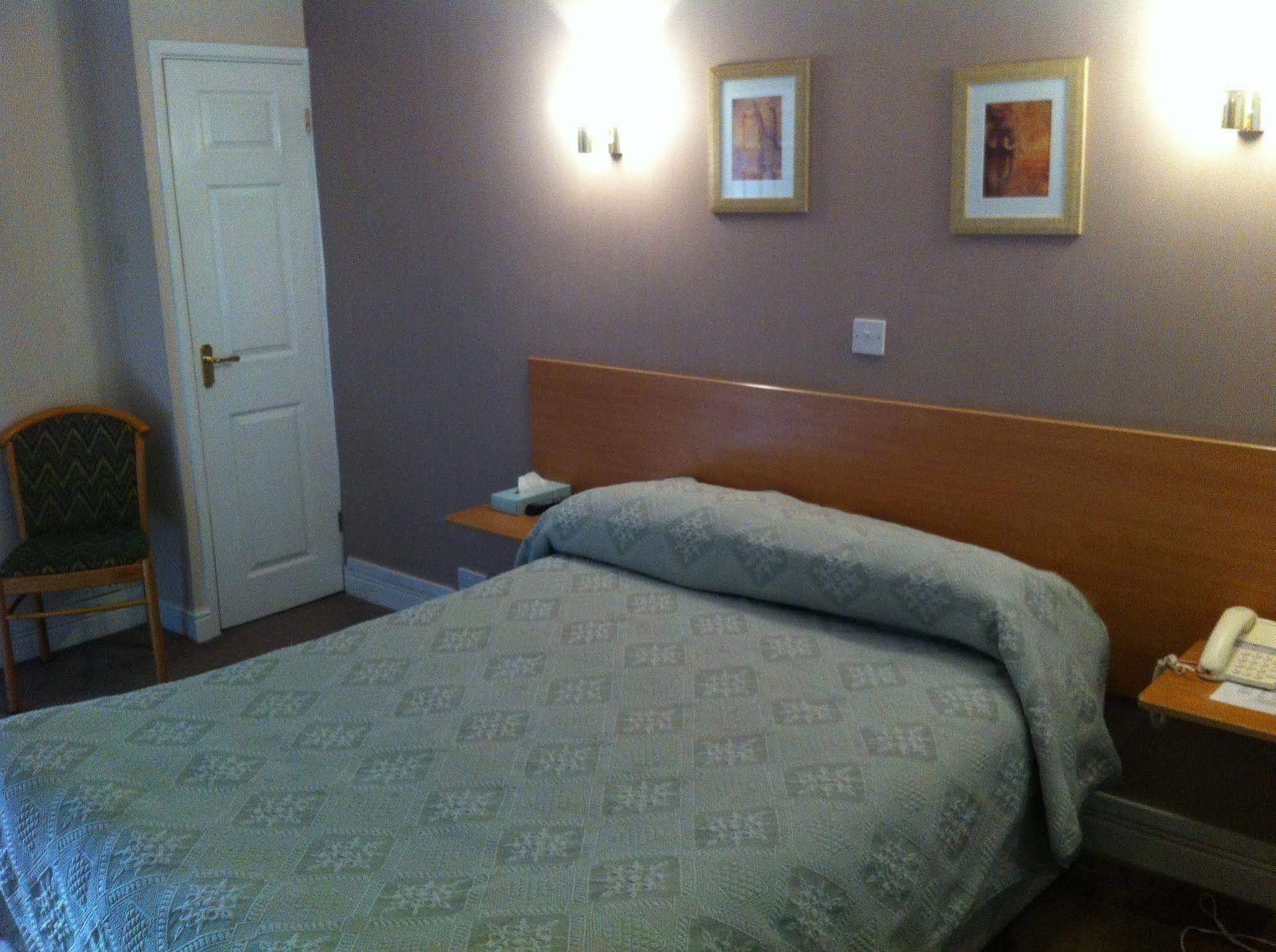 The Town & Country Lodge Dundry Dış mekan fotoğraf