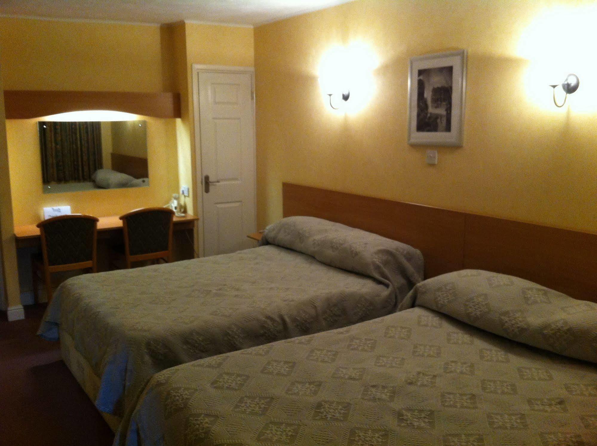 The Town & Country Lodge Dundry Dış mekan fotoğraf