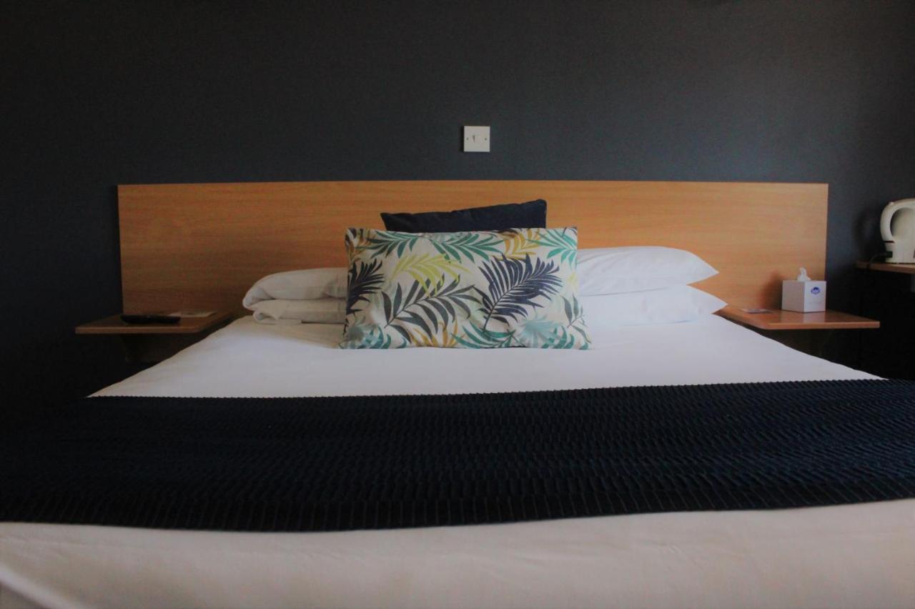 The Town & Country Lodge Dundry Dış mekan fotoğraf